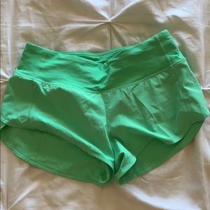 Lululemon speed up shorts 2.5”